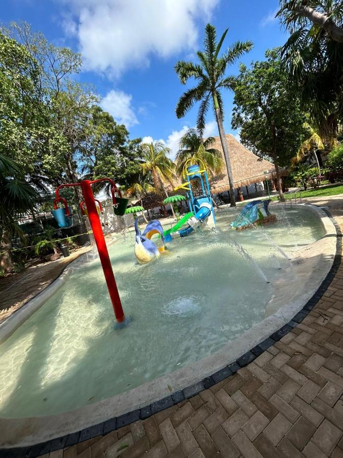Hotel Plaza Caribe Cancún Exteriör bild