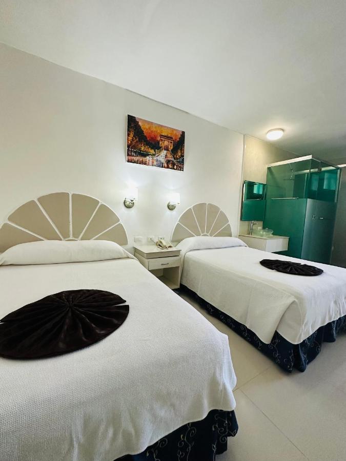 Hotel Plaza Caribe Cancún Exteriör bild