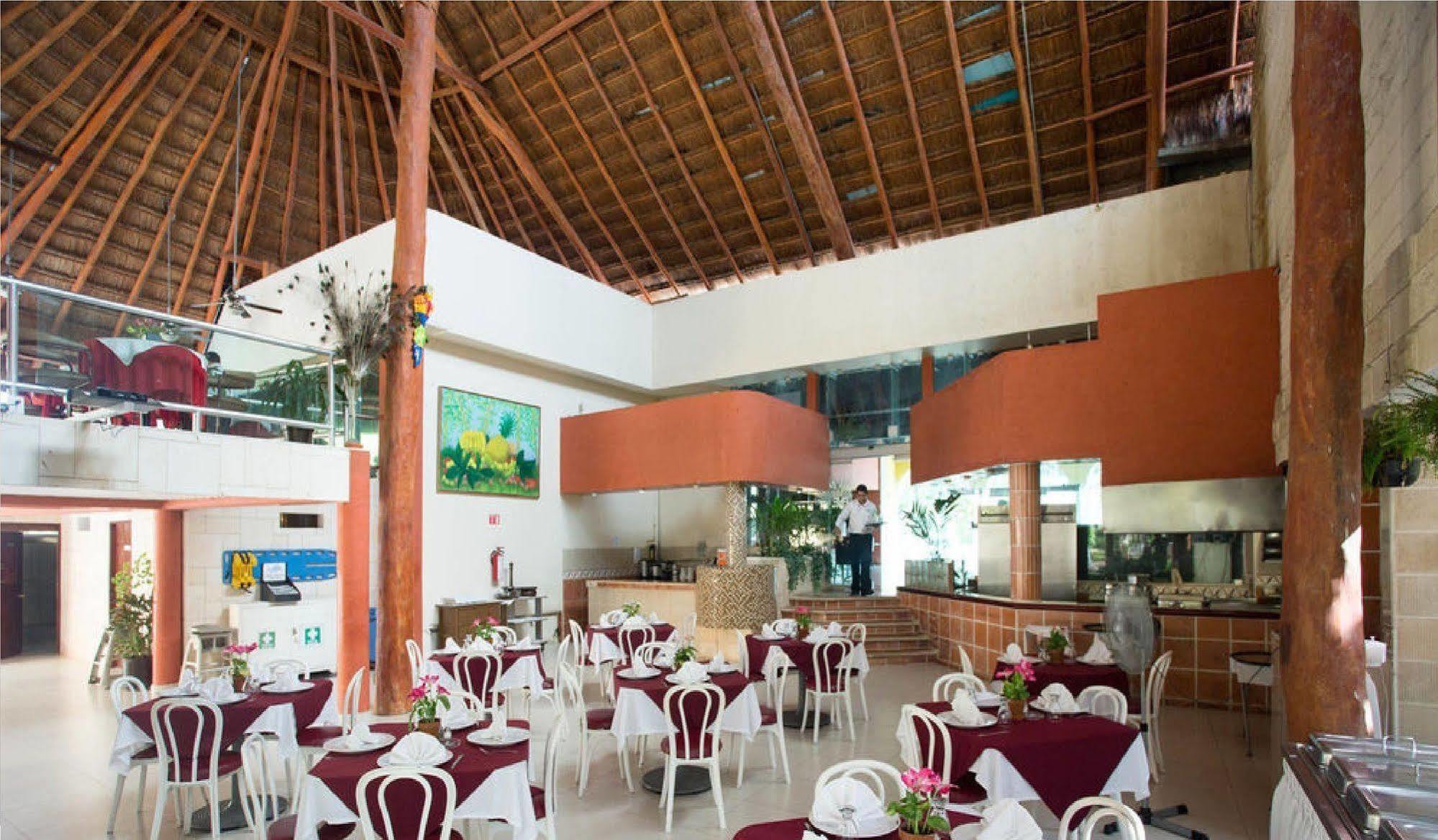 Hotel Plaza Caribe Cancún Exteriör bild